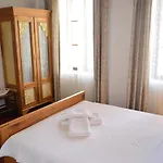 Aliye Hanim Konukevi Ayvalı
