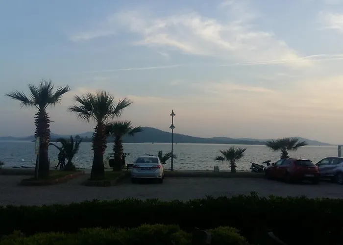 Aliye Hanim Айвалык